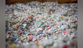 Inhouse-Recycling und Post Consumer Kunststoff Zerkleinerung